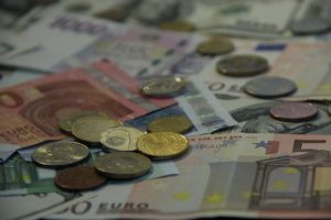 Výše mezd a zdanění v Polsku