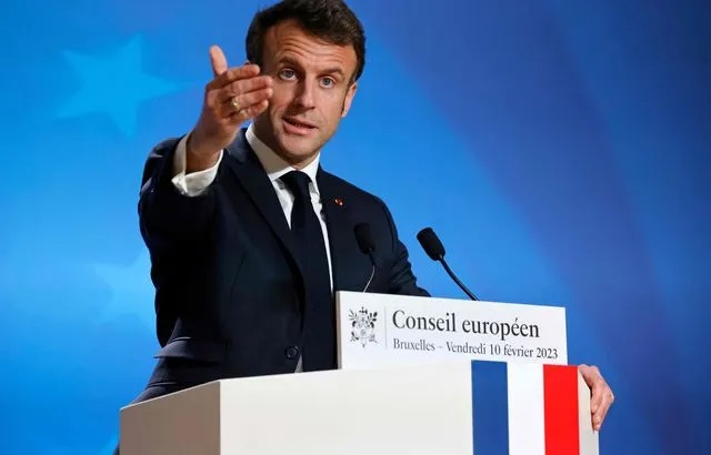 Od začátku zkoumání projektu důchodové reformy Emmanuel Macron na toto téma mluvil jen zřídka