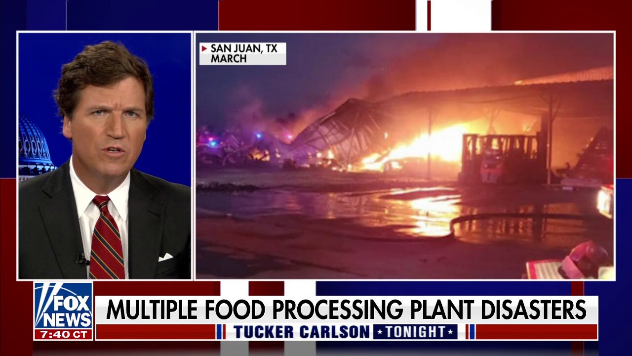 Tucker Carlson: Co se děje se všemi těmi katastrofami v potravinářských závodech? (CZ DABING)
