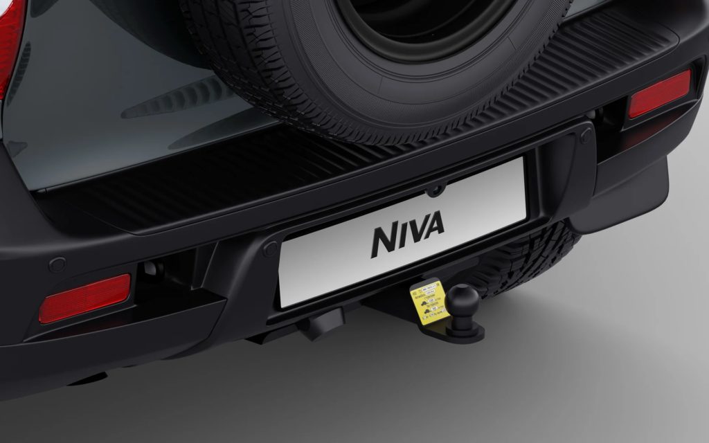 off-road Lada Niva 3
